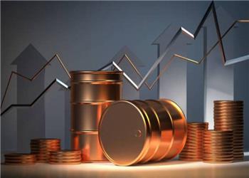 افت جزئی قیمت نفت در سایه تنشها و نگرانی از اختلال عرضه